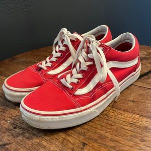 Classic Red Vans! W8